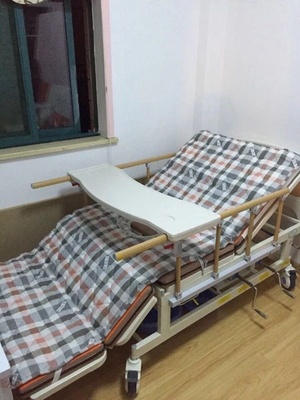 全新護理床特價轉讓，附醫(yī)用藥品柜信息